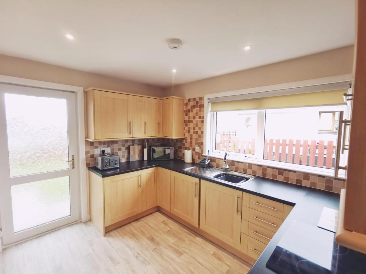 Villa 21 Ivorhill Stornoway  Esterno foto